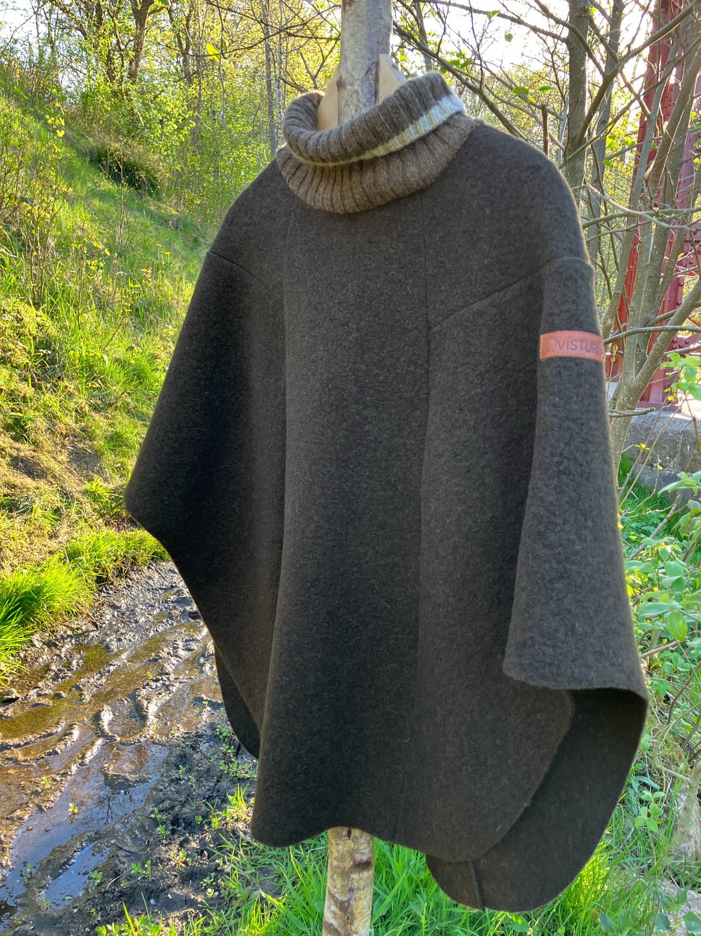 Busla Poncho - Mørk oliven